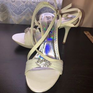 White Glitter De Blossom Collection Heels